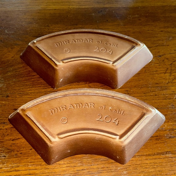 VTG Miramar of Calif.©️ marked 204 MCM (2) light brown pottery serving dishes - Picture 2 of 7